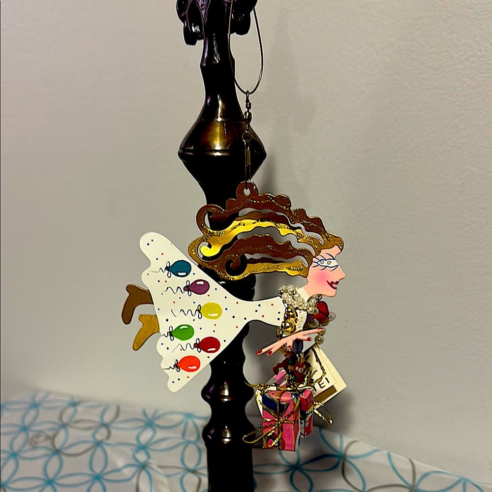 Karen Rossi Silverstri fanciful flights celebrate ornament.